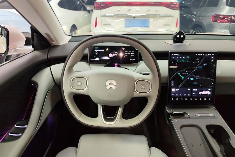 Used Nio ET5 2024 75 kWh Steering Wheel
