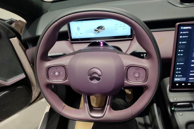 Used Nio ET5 2024 75 kWh Steering Wheel