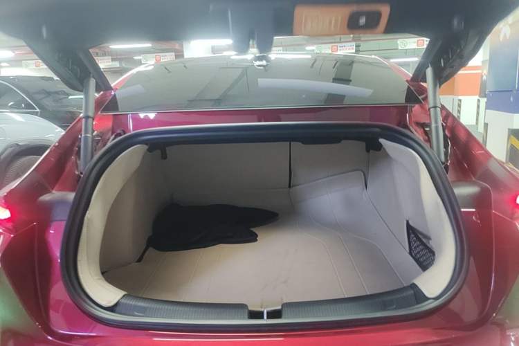 Used Nio ET5 2024 75 kWh Trunk
