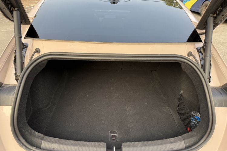 Used Nio ET5 2024 75 kWh Trunk