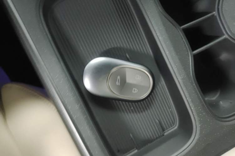 Used Nio ET5 2024 75 kWh Vehicle Key
