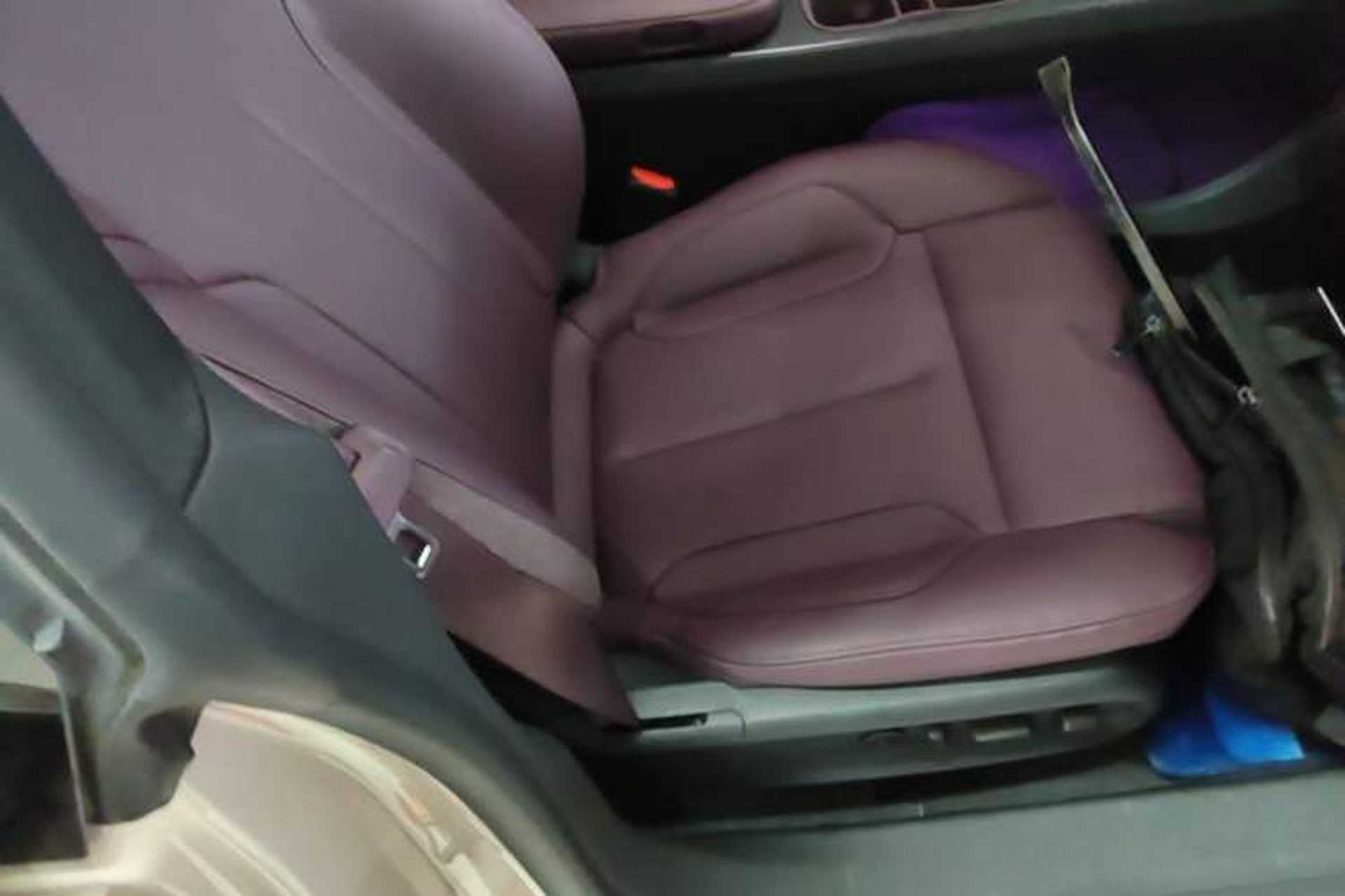 Used Nio ET5 2024 75 kWh Right Front Seat