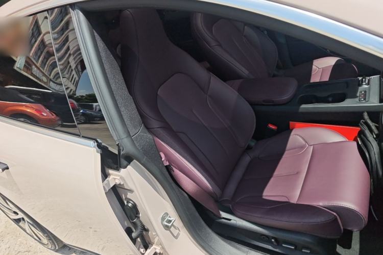 Used Nio ET5 2024 75 kWh Right Front Seat