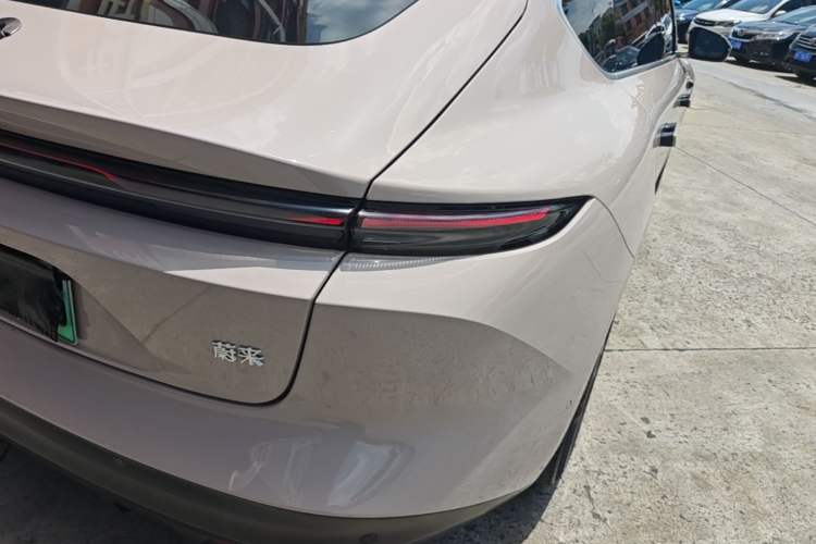Used Nio ET5 2024 75 kWh Right Rear Taillight