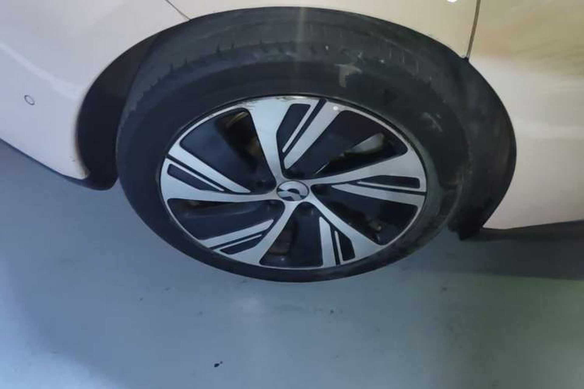 Used Nio ET5 2024 75 kWh Right Rear Wheel Hub