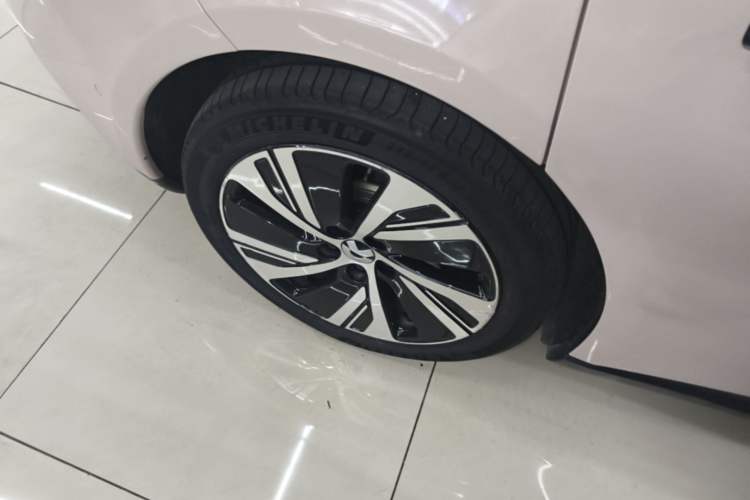 Used Nio ET5 2024 75 kWh Right Rear Wheel Hub