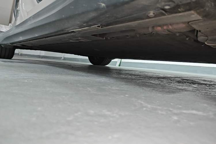 Used Nio ET5 2024 75 kWh Right Side Sill