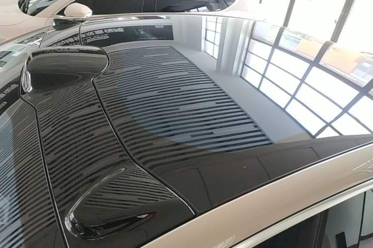 Used Nio ET5 2024 75 kWh Roof