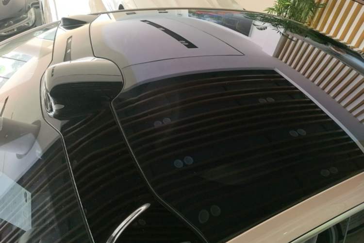 Used Nio ET5 2024 75 kWh Roof