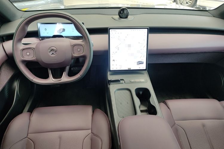 Used Nio ET5 2024 75 kWh Center Console