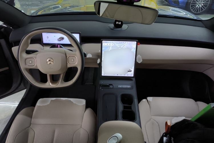Used Nio ET5 2024 75 kWh Center Console
