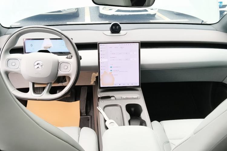 Used Nio ET5 2024 75 kWh Center Console