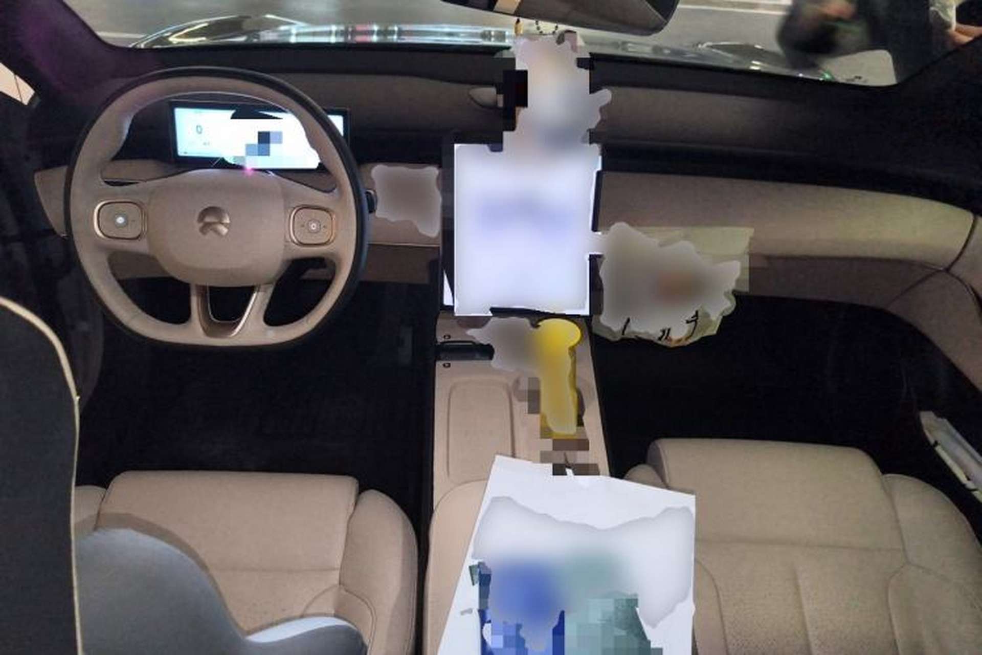Used Nio ET5 2024 75 kWh Center Console