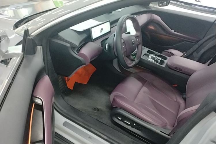 Used Nio ET5 2024 75 kWh Driver Seat