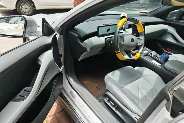 Used Nio ET5 2024 75 kWh Driver Seat