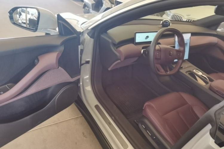 Used Nio ET5 2024 75 kWh Driver Seat