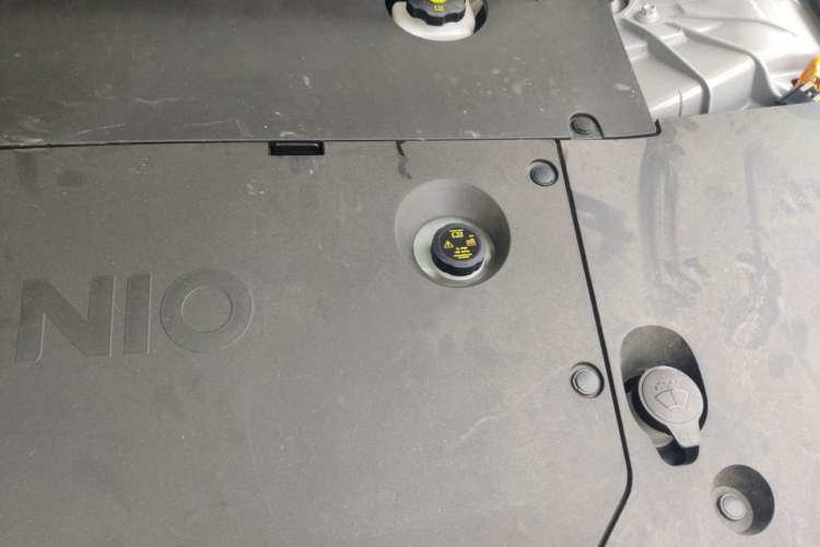 Used Nio ET5 2024 75 kWh Engine Bay Left