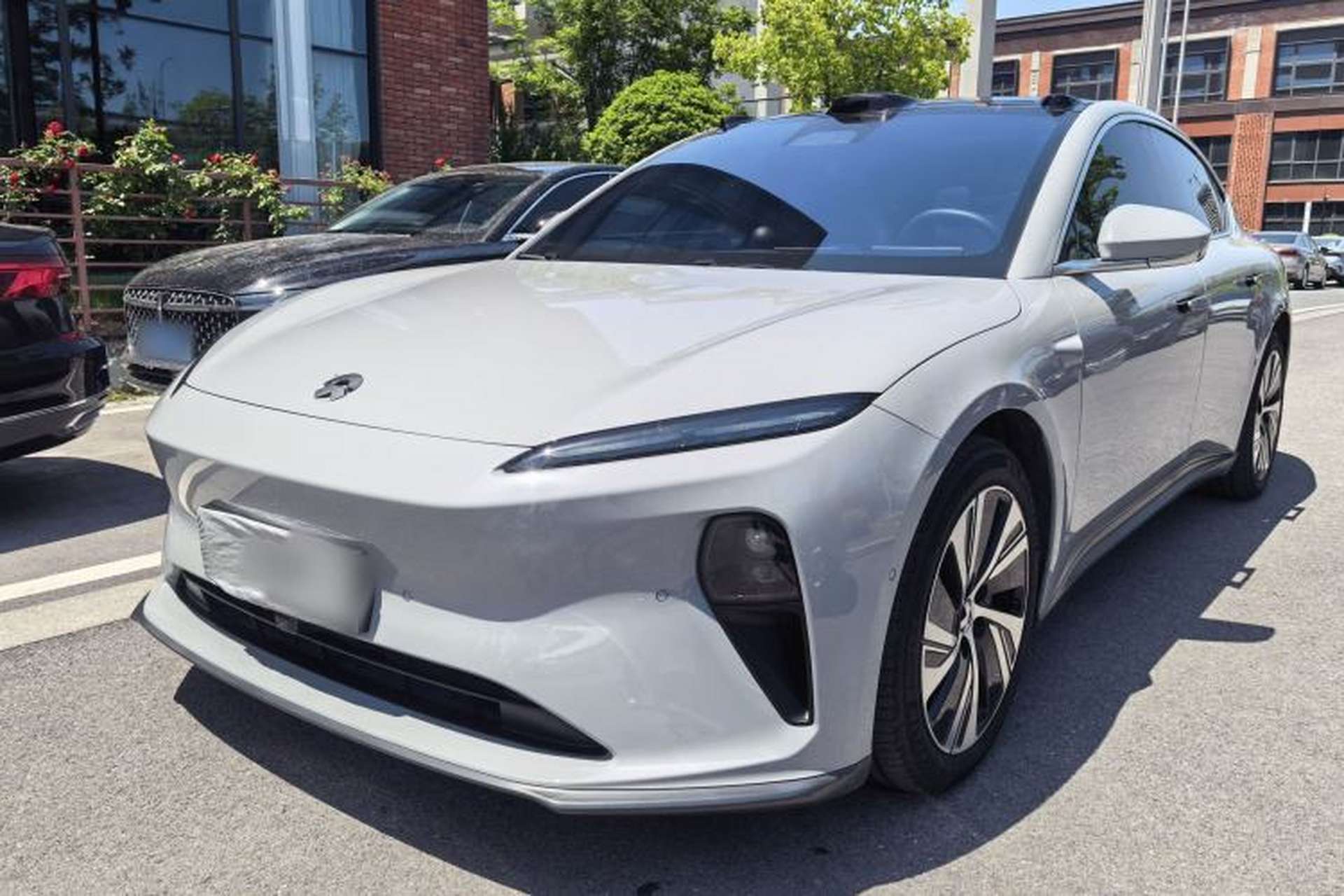 Used Nio ET5 2024 75 kWh Exterior 1