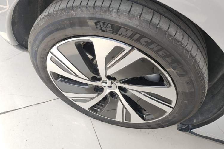 Used Nio ET5 2024 75 kWh Exterior 5