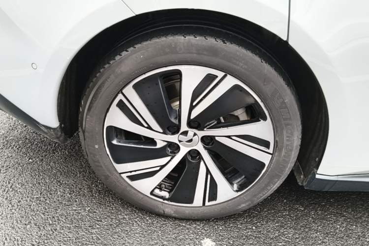 Used Nio ET5 2024 75 kWh Exterior 5