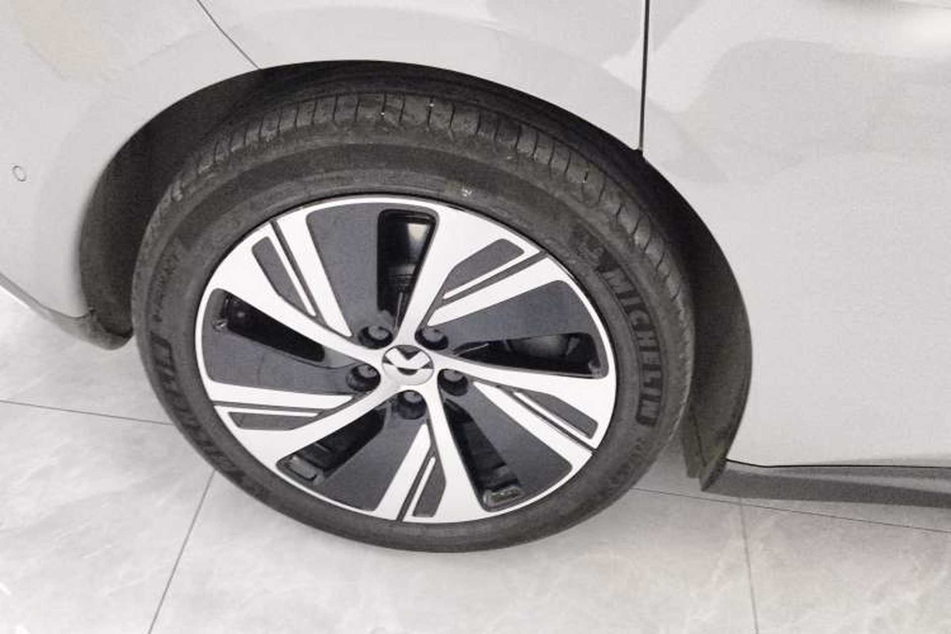Used Nio ET5 2024 75 kWh Exterior 8