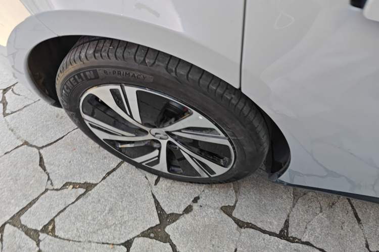 Used Nio ET5 2024 75 kWh Exterior 8