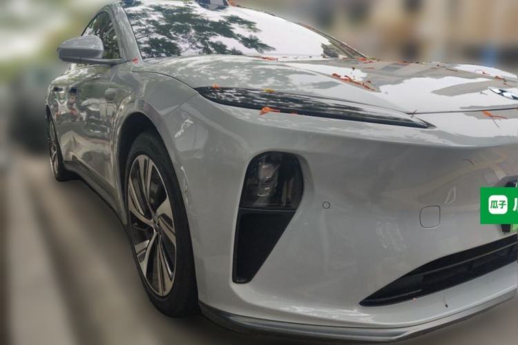 Used Nio ET5 2024 75 kWh Front Right 45 Deg