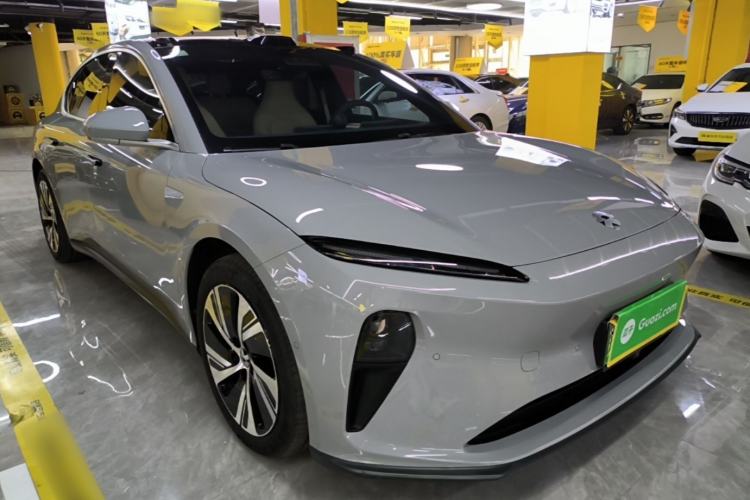 Used Nio ET5 2024 75 kWh Front Right 45 Deg