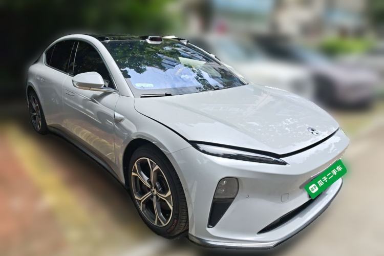 Used Nio ET5 2024 75 kWh Front Right 45 Deg