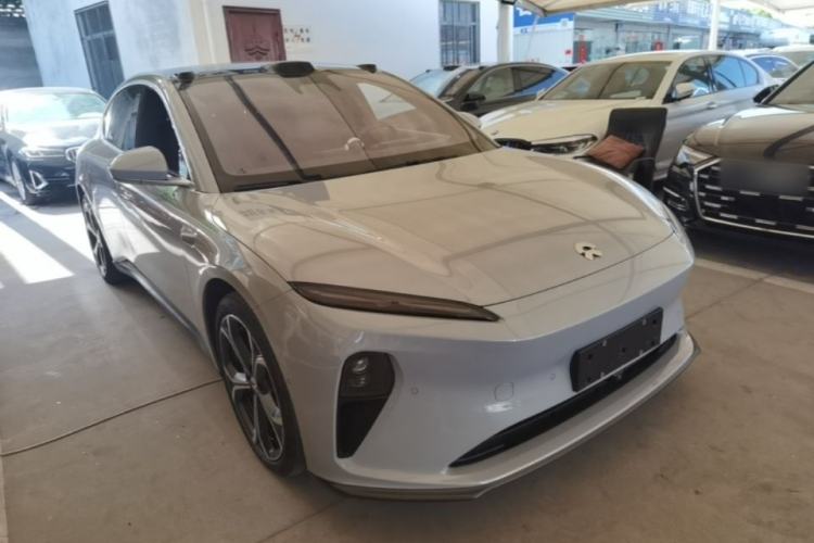 Used Nio ET5 2024 75 kWh Front Right 45 Deg