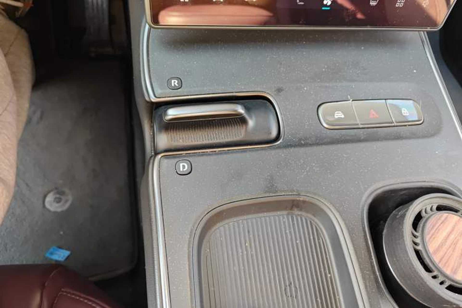Used Nio ET5 2024 75 kWh Gear Lever