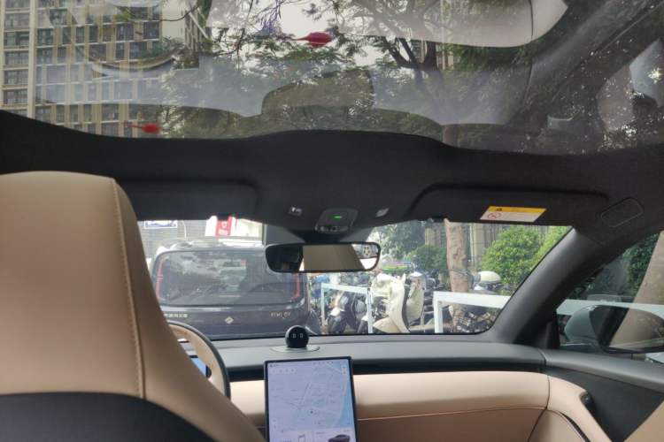Used Nio ET5 2024 75 kWh Headliner