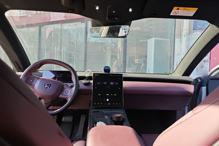 Used Nio ET5 2024 75 kWh Headliner