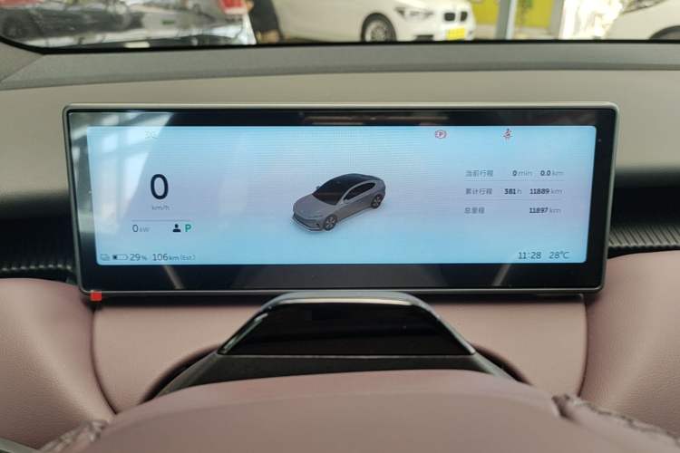 Used Nio ET5 2024 75 kWh Instrument Cluster