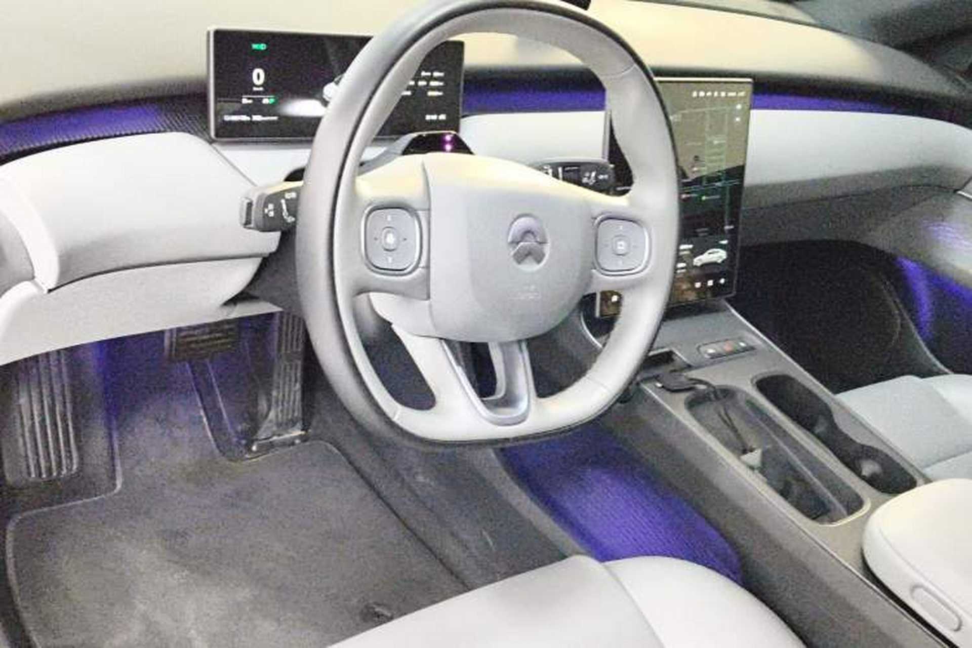 Used Nio ET5 2024 75 kWh Interior 2