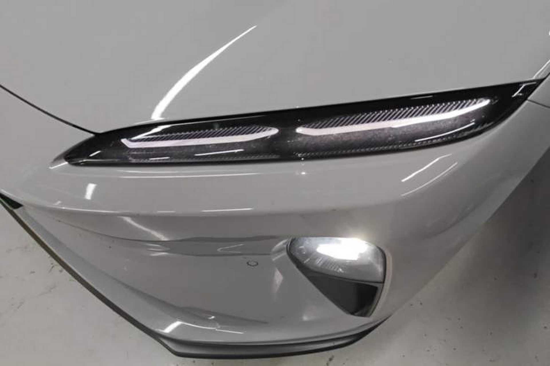 Used Nio ET5 2024 75 kWh Left Front Headlight