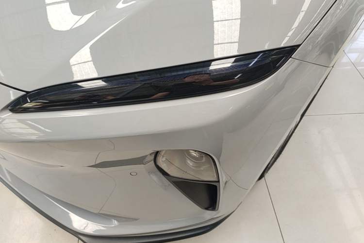 Used Nio ET5 2024 75 kWh Left Front Headlight