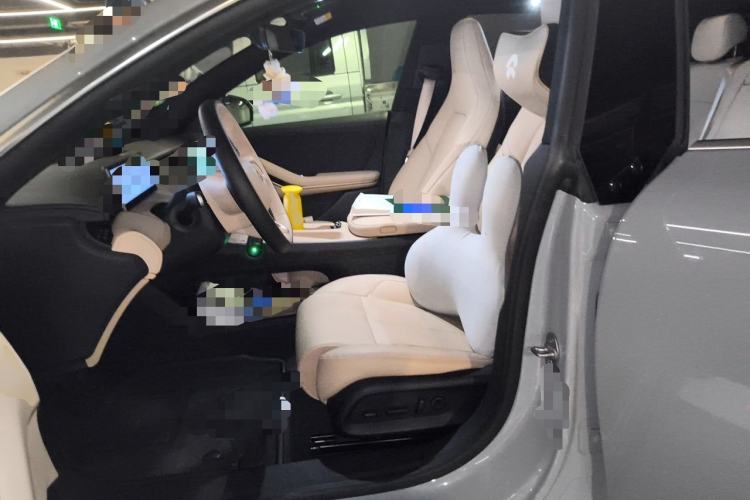 Used Nio ET5 2024 75 kWh Left Front Seat