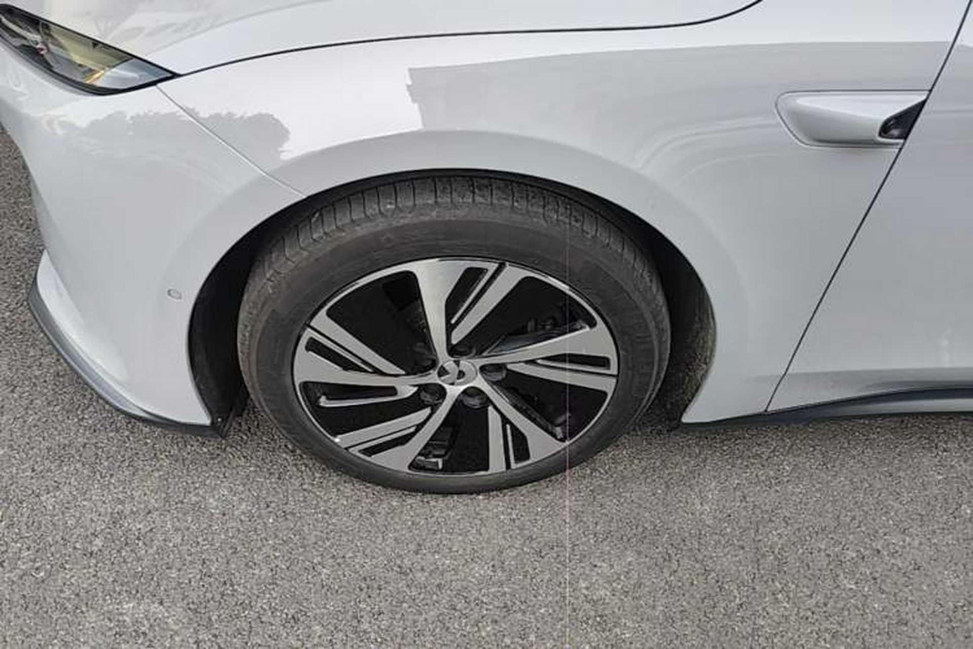 Used Nio ET5 2024 75 kWh Left Front Wheel Hub