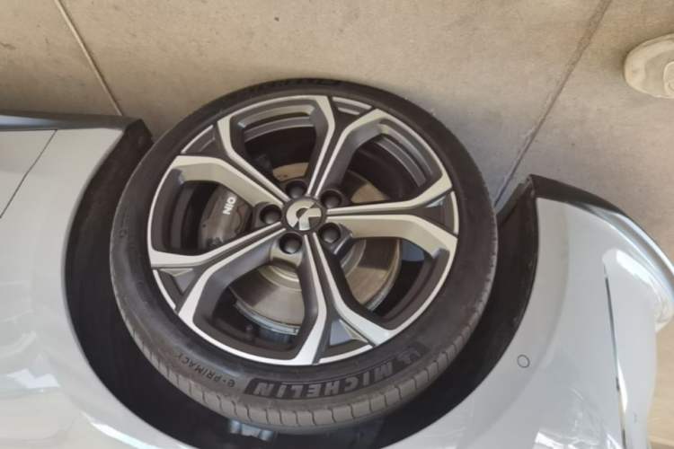 Used Nio ET5 2024 75 kWh Left Front Wheel Hub