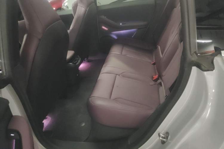 Used Nio ET5 2024 75 kWh Left Rear Seat
