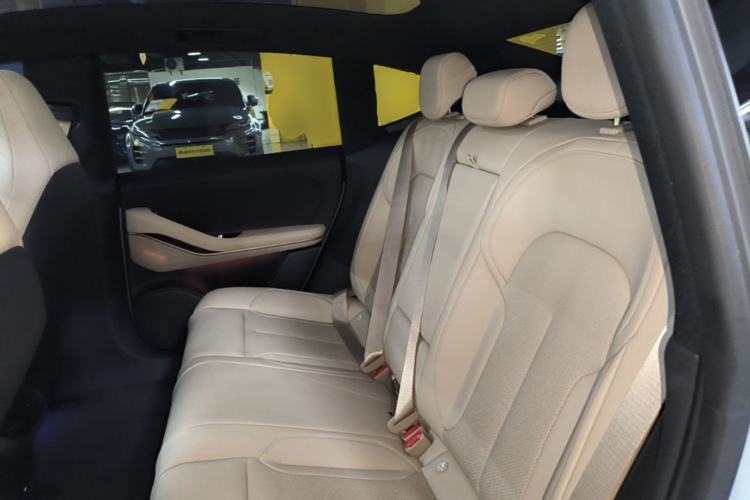 Used Nio ET5 2024 75 kWh Left Rear Seat