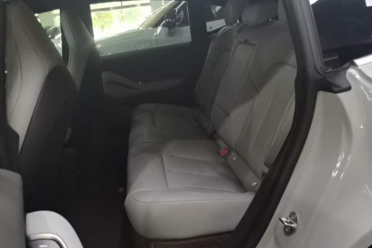 Used Nio ET5 2024 75 kWh Left Rear Seat