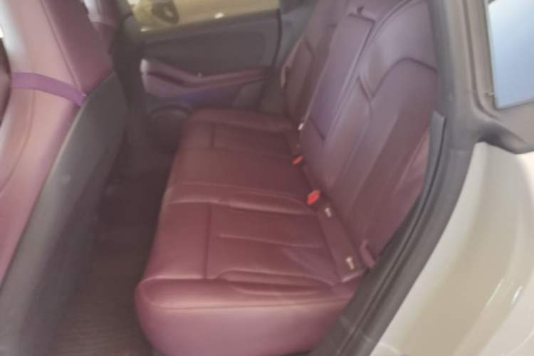 Used Nio ET5 2024 75 kWh Left Rear Seat