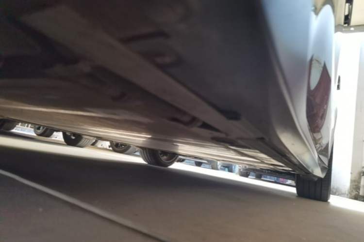 Used Nio ET5 2024 75 kWh Left Side Sill