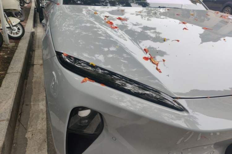 Used Nio ET5 2024 75 kWh Right Front Headlight
