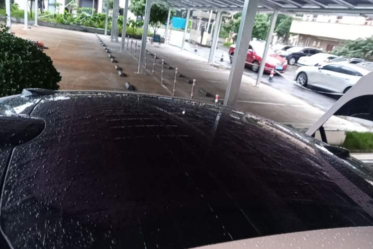 Used Nio ET5 2024 75 kWh Roof