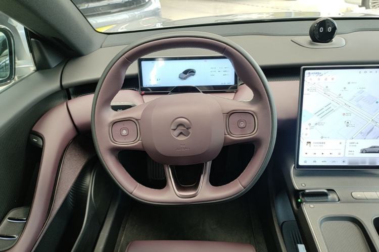 Used Nio ET5 2024 75 kWh Steering Wheel