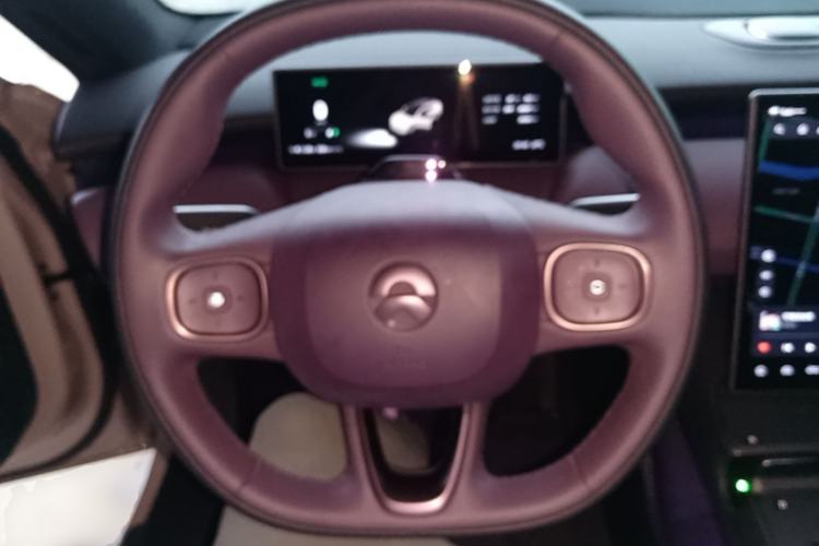 Used Nio ET5 2024 75 kWh Steering Wheel