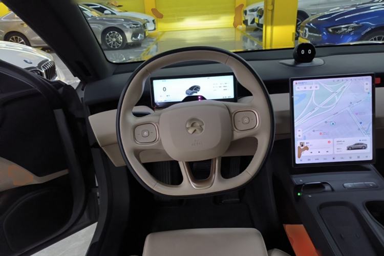 Used Nio ET5 2024 75 kWh Steering Wheel